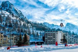 Hotel Club Du Soleil Le Pas Du Loup