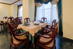 Hotel Ukraine Palace