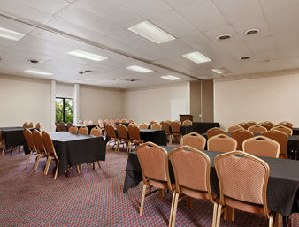 Hotel Howard Johnson Inn North