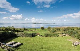 One-bedroom Holiday Home �lsted With Sea View 09