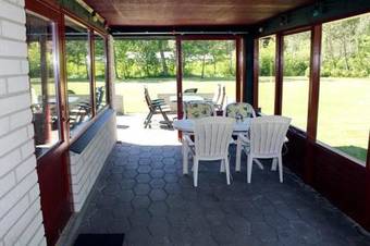Three-bedroom Holiday Home In Vesl�s
