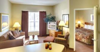 Hotel Cresthill Suites Wichita
