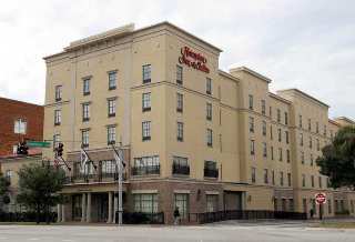 Hotel Hampton Inn And Suites