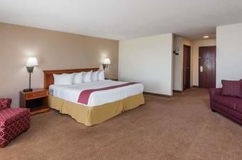 Hotel Baymont Inn & Suites Highland