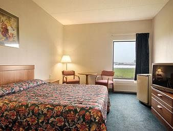 Hotel Super 8 Chambersburg / Scotland Area