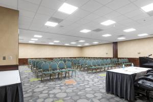 Clarion Hotel Detroit Metro Airport