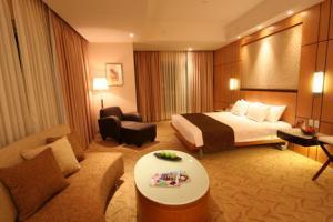 Hotel Crowne Plaza Galleria Manila