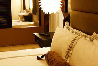 Hotel 8 Suites By Fat Jimmy's