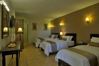 Hotel Tagaytay Wingate Manor