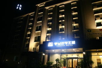 Pungnam Tourist Hotel