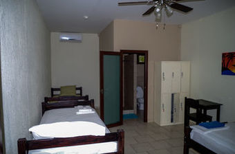 Albergue Beach Break Surf Camp