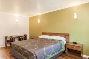 Motel Super 8 Visalia