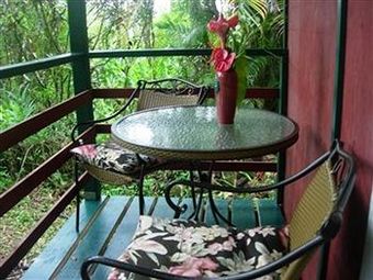 Hostal Enchanted Gardens