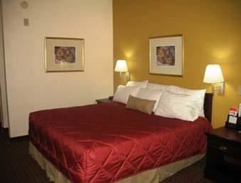 Hotel Ramada Locust Grove