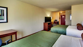 Cobblestone Hotel & Suites