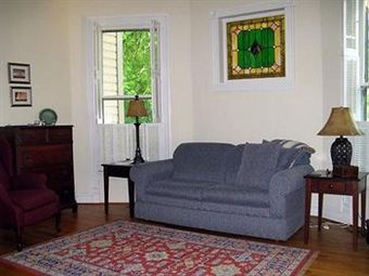 Charles Bass House Bed & Breakfast