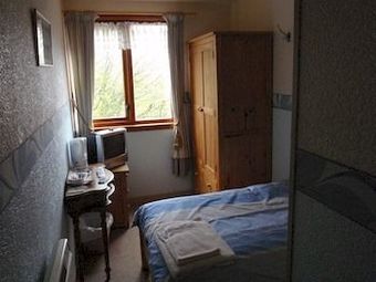 Hotel Horn And Trumpet