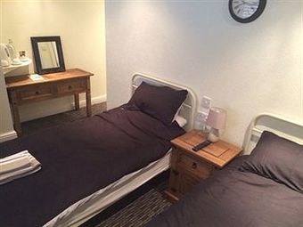 Hostal The Hollies Inn