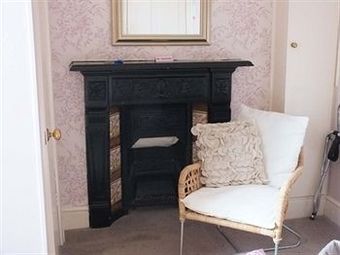 Hotel Glan Heulog Bed And Breakfast