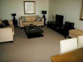 Hotel Pacific Regis Apartments