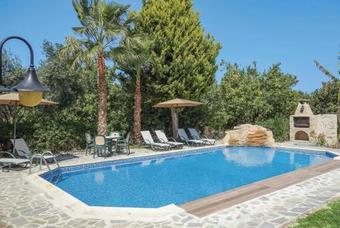 Villa Antonis