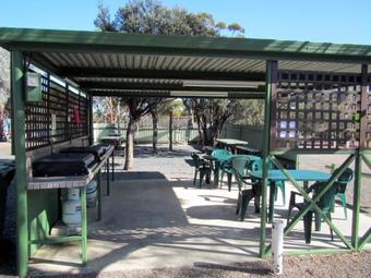 Acclaim Gateway Tourist Park
