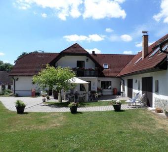 Apartamento Camping & Guest House Pliskovice