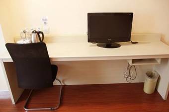 Hotel Hanting Express Lanzhou Wuquan Square