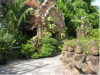 Hotel White House Beach Resort And Spa