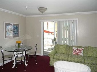 Glenmore Plaza Hotel