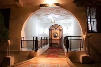 Hill View Hotel Macarthy Hills