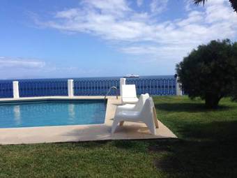 Salt Water Villa - Sea Water Pool - Private Sea Access