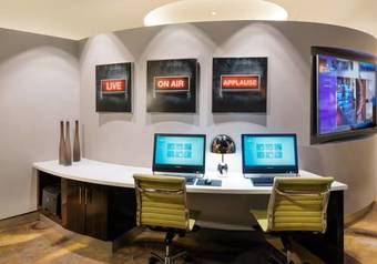 Hotel Springhill Suites By Marriott Los Angeles Burbank/downtown