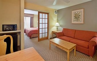 Hotel Country Inn & Suites By Carlson, Bloomington Normal West