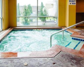 Suburban Extended Stay Hotel Cedar Falls