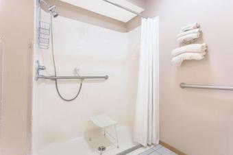 Hotel Super 8 By Wyndham Austin Mn