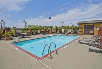 Holiday Inn Express Hotel & Suites Olive Branch