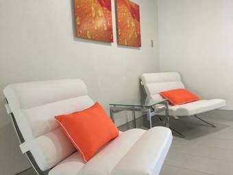 Hotel Schoenbrunn Inn & Suites