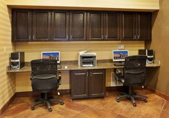 Holiday Inn Express Hotel & Suites Cleburne