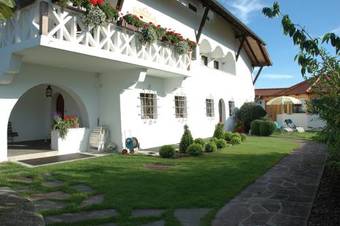 Bed & Breakfast Haus Oberhofer