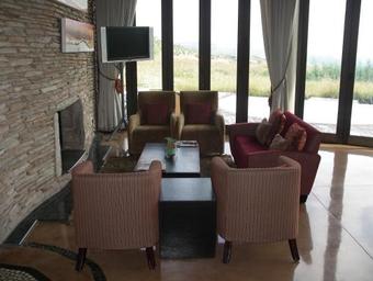 Maropeng Boutique Hotel