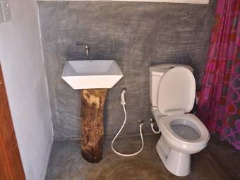 Lodge Elephant Watch Hut