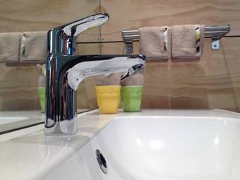 Hostal Bed + Bauhaus