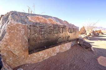 Lodge Desert Quiver Camp