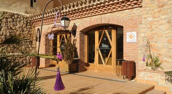 La Figuerola Hotel & Restaurant