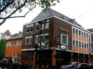 Hostal Am Rheinauhafen Hostel