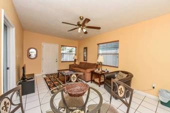 Hostal Village House Siesta Key