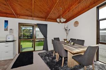 Peacock Lodge In Ngunguru