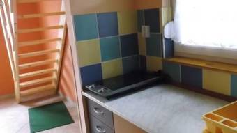 N�n�s Sz�ll�s