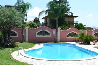 Bed & Breakfast Accordion Residence